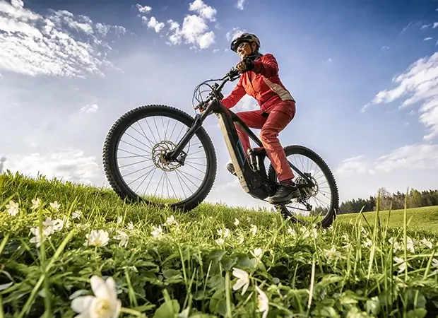 Висок клас електрически планински велосипед
