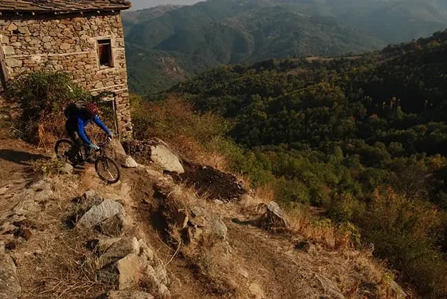 Красив планински изглед